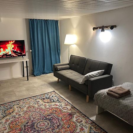 Souterrain Wohnung In Der Naehe Vom Duesseldorfer Flughafen Ratingen Dış mekan fotoğraf