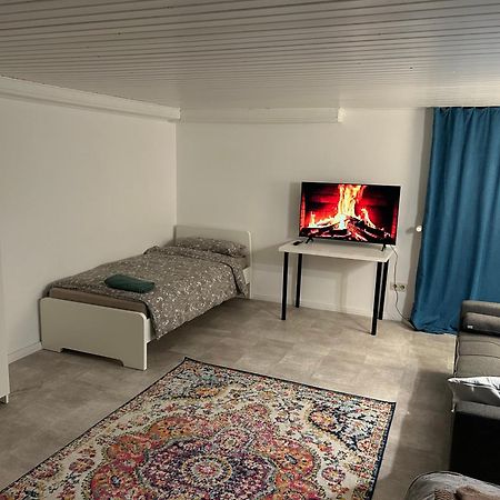 Souterrain Wohnung In Der Naehe Vom Duesseldorfer Flughafen Ratingen Dış mekan fotoğraf